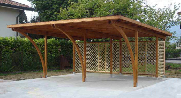 Tettoie e gazebi in legno: la soluzione perfetta per il tuo giardino