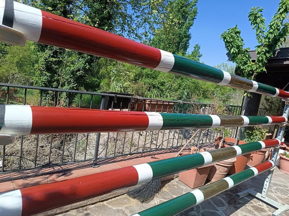 Trasforma i nostri pali in ostacoli per i tuoi cavalli