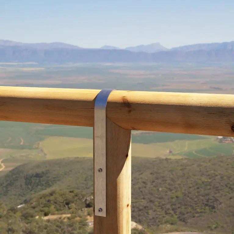 FISSAGGIO AD “U” PER PALI TONDI Brico Pali Legno by Holz Brenz srl